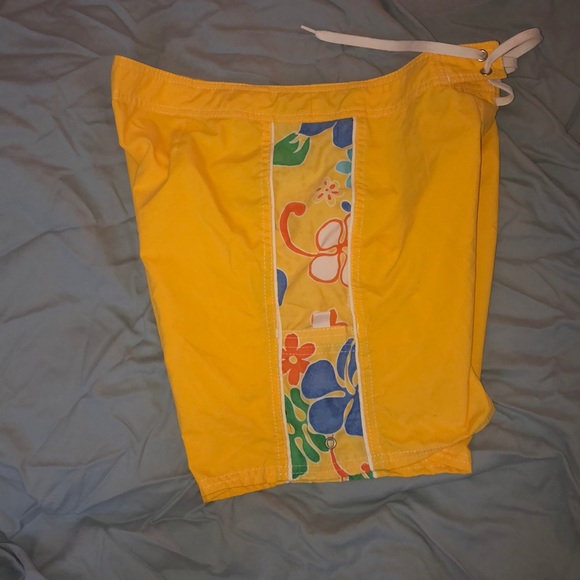 Board shorts - Picture 3 of 4